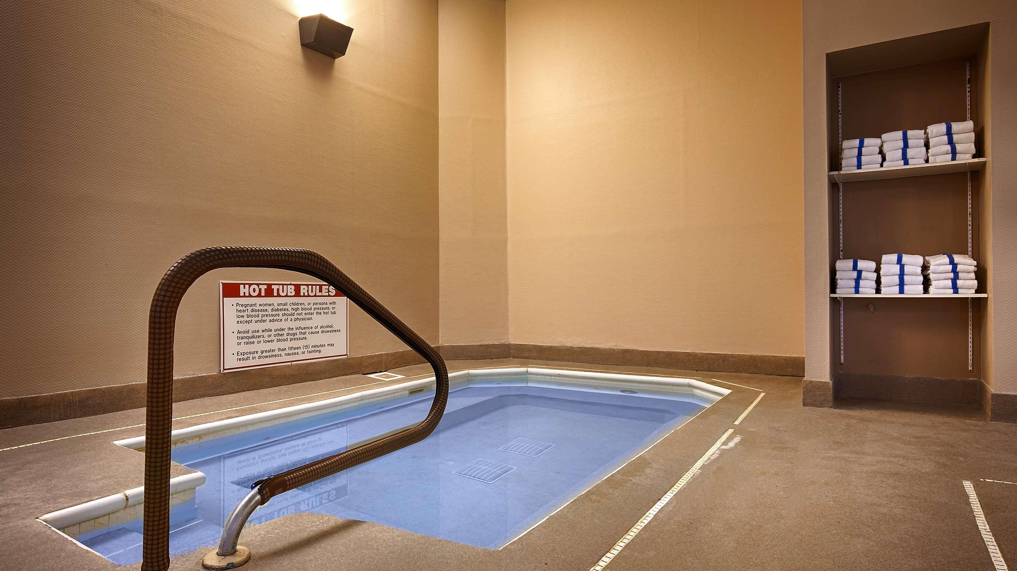 Best Western Plus Brandywine Inn & Suites Монтиселло Экстерьер фото