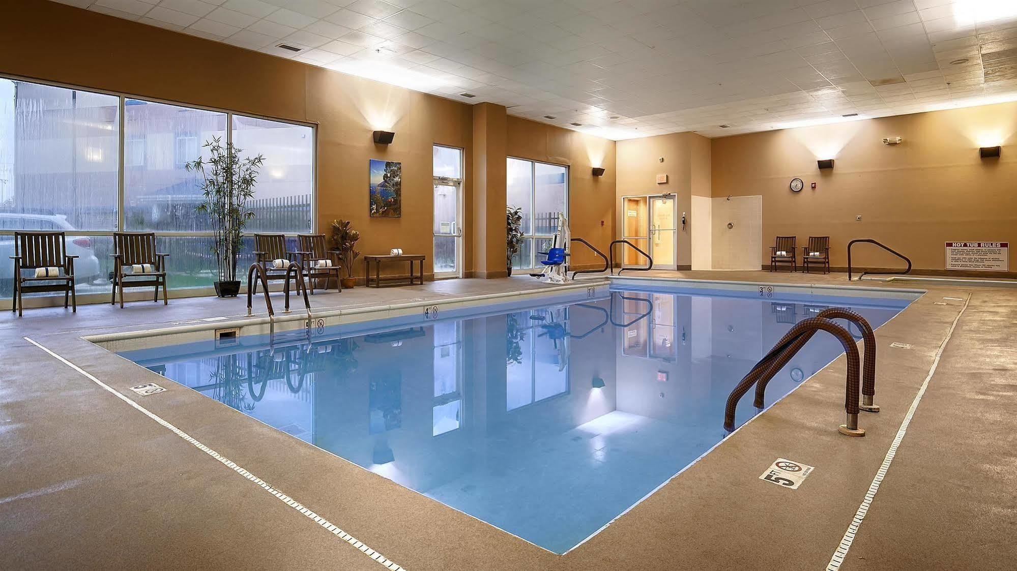 Best Western Plus Brandywine Inn & Suites Монтиселло Экстерьер фото